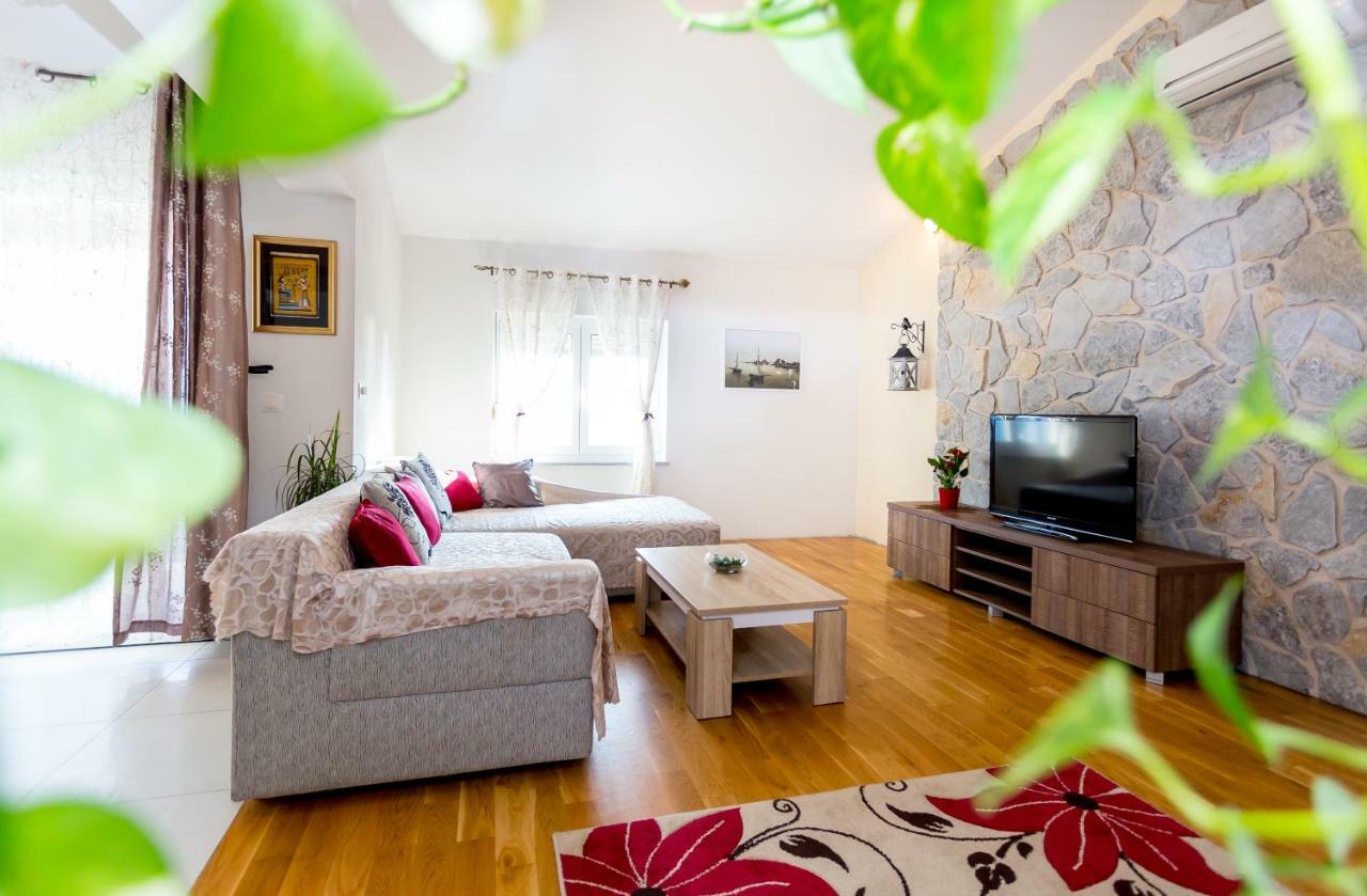 Urban Luxury Suites Juricevic Duce Ngoại thất bức ảnh