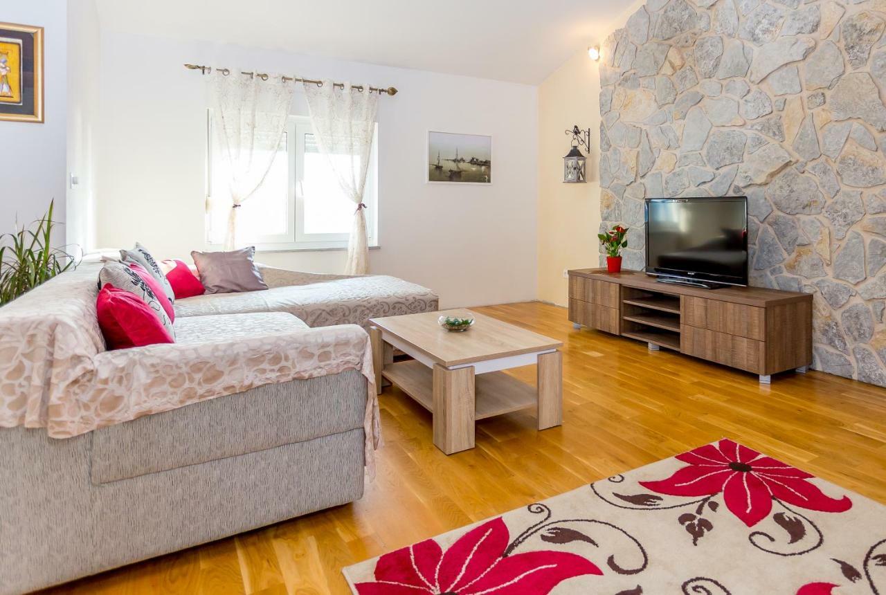 Urban Luxury Suites Juricevic Duce Ngoại thất bức ảnh