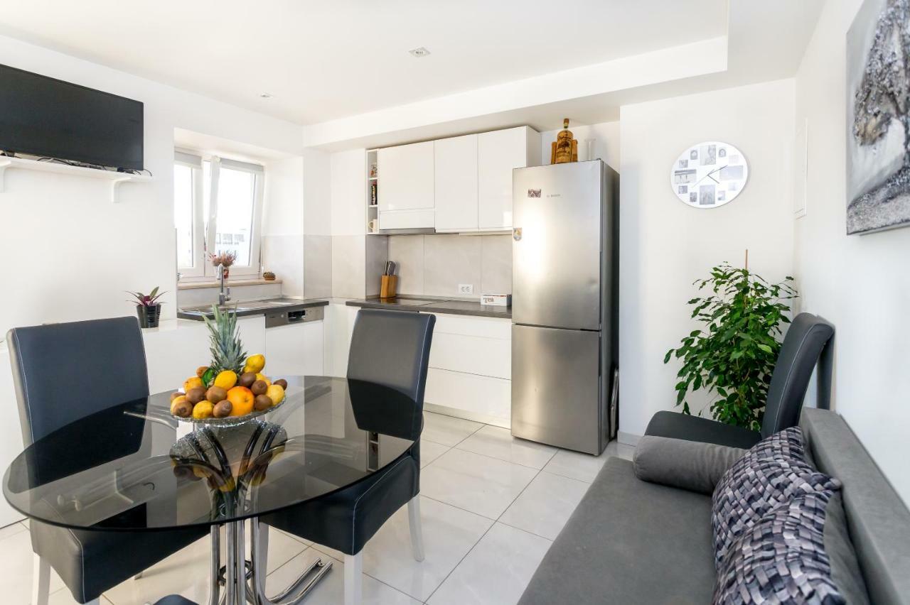 Urban Luxury Suites Juricevic Duce Ngoại thất bức ảnh