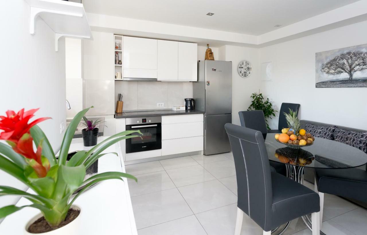 Urban Luxury Suites Juricevic Duce Ngoại thất bức ảnh